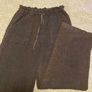 Loose brown pants